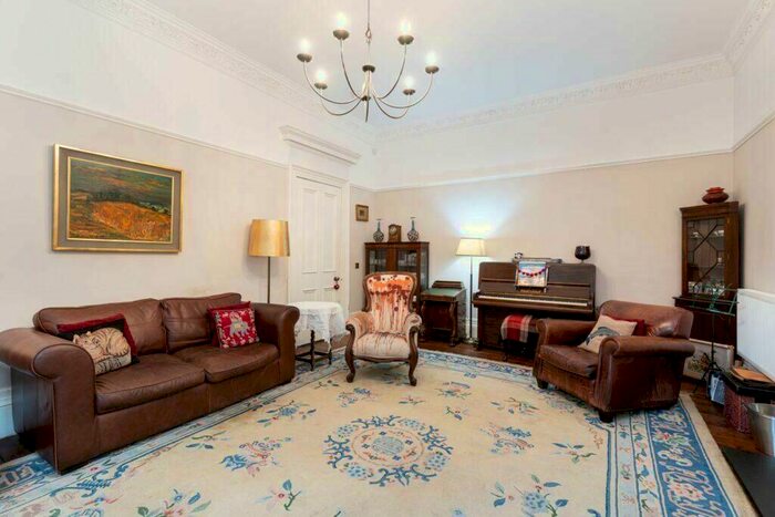 4 Bedroom Cottage For Sale In Hitchin, Hertfordshire, SG4