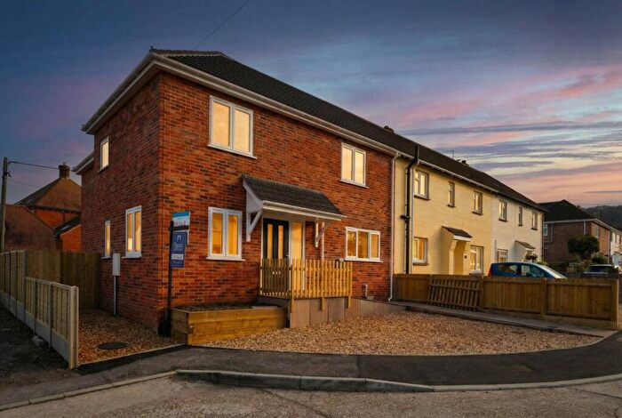 3 Bedroom End Of Terrace House For Sale In Wessex Avenue, Shillingstone, DT11