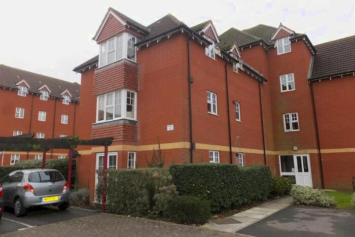 2 Bedroom Flat To Rent In Arthurs Close, Emersons Green, Bristol, BS16