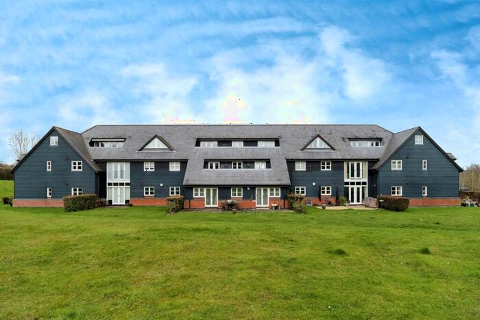 2 Bedroom Flat For Sale In Cornsland Close, RM14