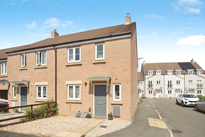 3 Bedroom End Terrace House For Sale In Morse Road, Norton Fitzwarren, Taunton, TA2