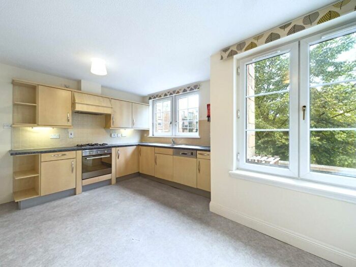 3 Bedroom Flat To Rent In Powderhall Road, Powderhall, Edinburgh, EH7