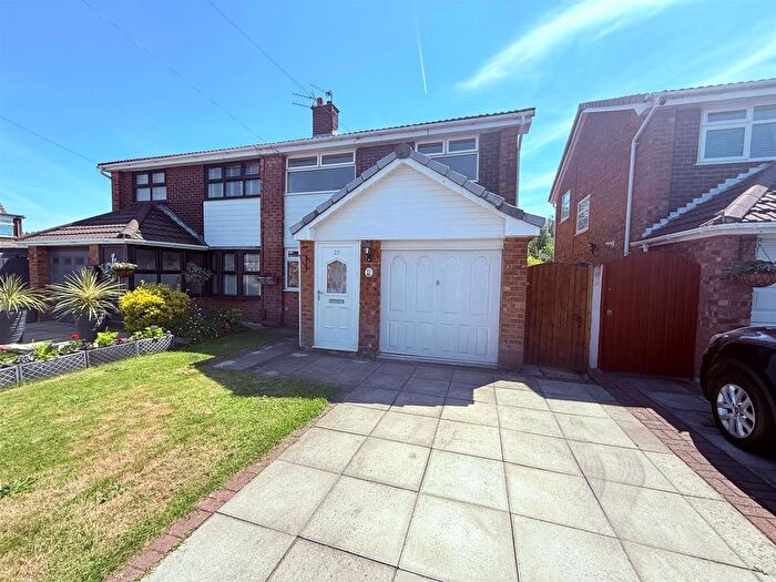 3 Bedroom Semi-Detached House To Rent In Warton Close, Warrington, WA5