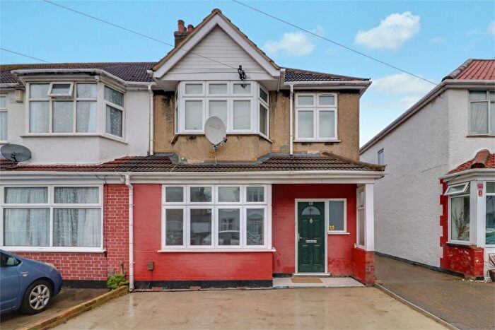 3 Bedroom End Of Terrace House To Rent In Cheltenham Place, Kenton, HA3