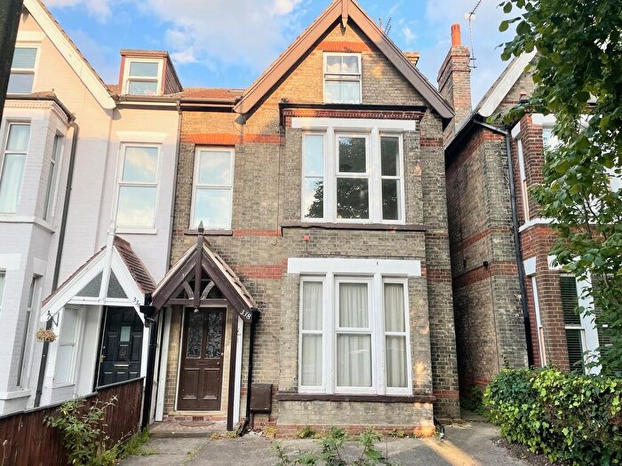 1 Bedroom Flat To Rent In London Road South, NR33