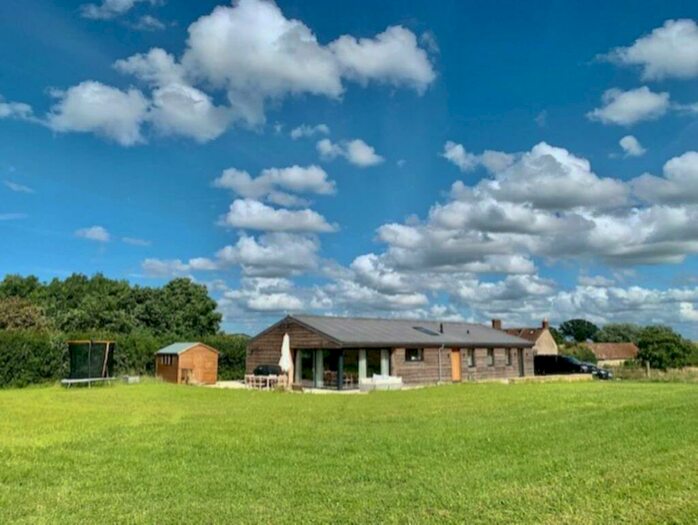 3 Bedroom Detached House To Rent In Laverton, Bath, BA2