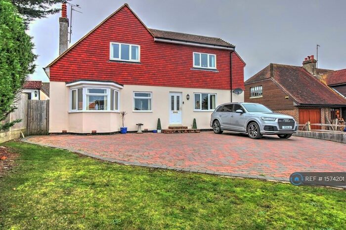 4 Bedroom Detached House To Rent In Eastbourne Road, Willingdon, Eastbourne, BN20