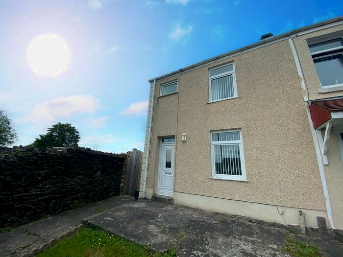 3 Bedroom Property To Rent In Trallwn Road, Llansamlet, Swansea, SA7