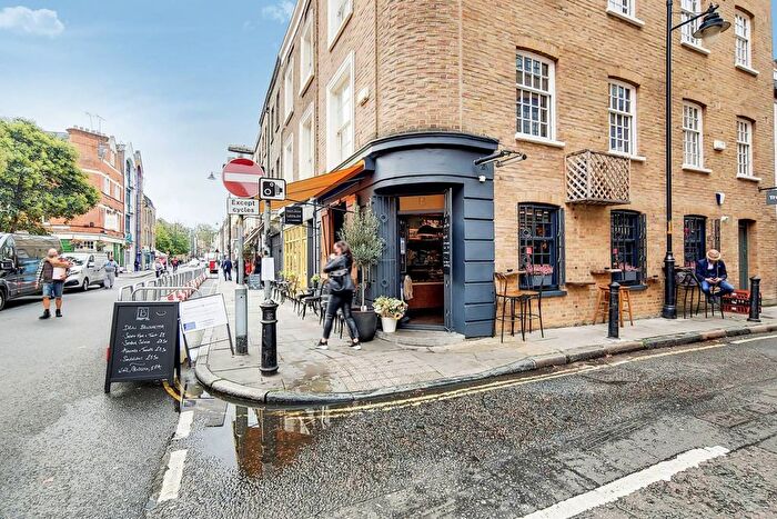 5 Bedroom Flat To Rent In Tower Bridge Road, Bermondsey, London, SE1