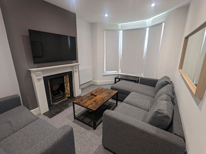 6 Bedroom End Of Terrace House To Rent In Hewson Road, Lincoln, LN1