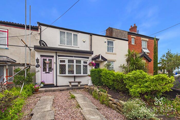 3 Bedroom Terraced House For Sale In Lumb Lane, Droylsden, Manchester, Greater Manchester, M43