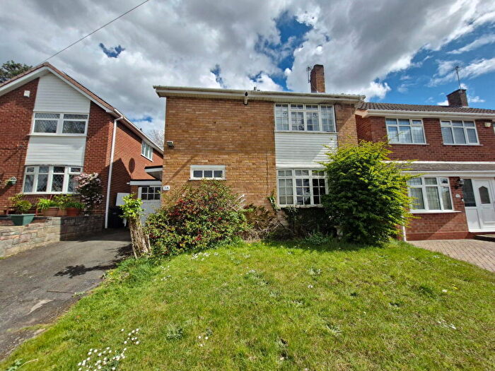 3 Bedroom Detached House For Sale In Wordsley, Coldstream Drive, DY8
