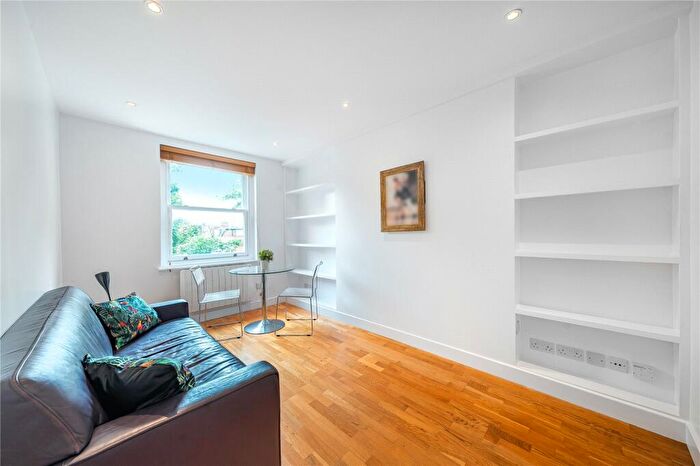 1 Bedroom Apartment For Sale In Fitzjohns Avenue, London, NW3
