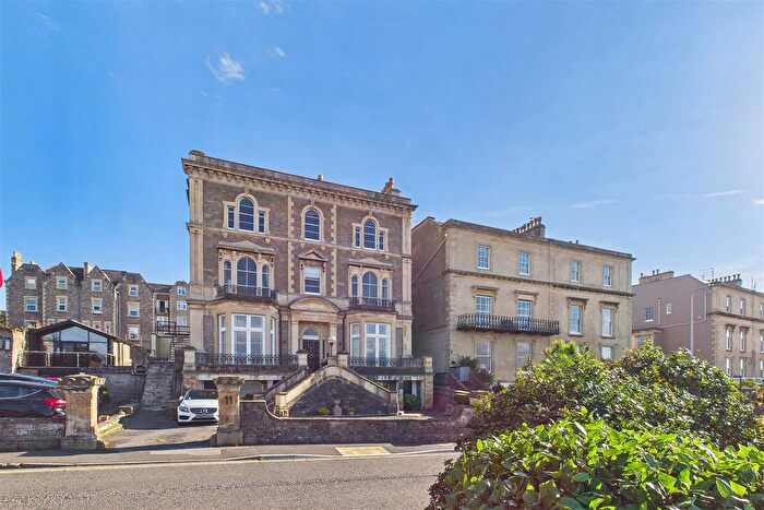 3 Bedroom Flat For Sale In Elton Road, Clevedon, BS21
