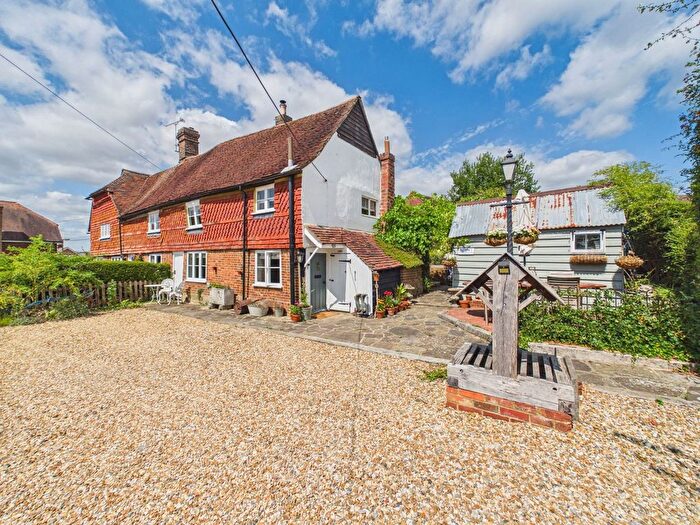 2 Bedroom Semi-Detached House For Sale In East Street, Billingshurst, RH14