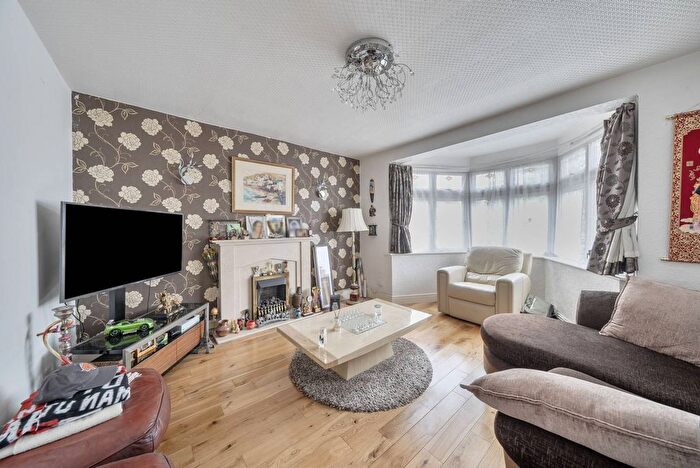 4 Bedroom Semi-Detached House To Rent In Carlton Avenue West, Sudbury, Wembley, HA0