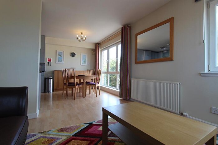 2 Bedroom Flat To Rent In Bothwell Road, Third Floor, AB24