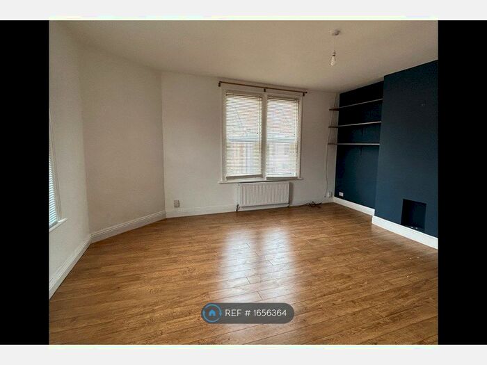 2 Bedroom Flat To Rent In Raleigh Road, Bristol, BS3