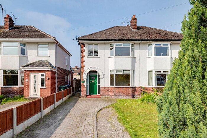 3 Bedroom Semi-Detached House To Rent In Chester Road, Huntington, CH3