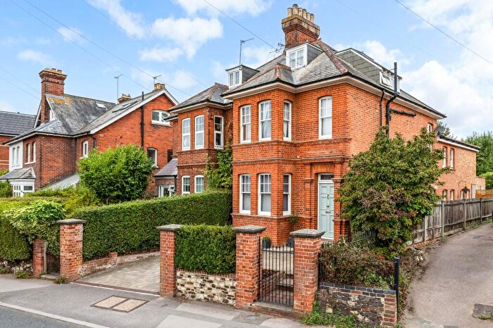 4 Bedroom Semi Detached House For Sale In Hale Road, Farnham, Surrey, GU9