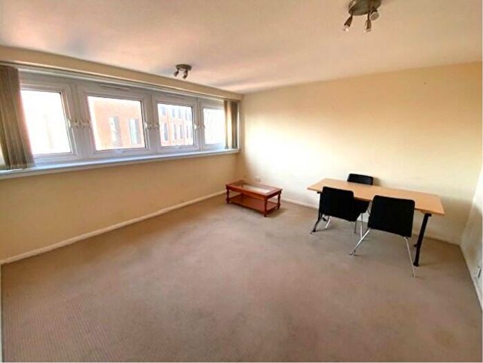 2 Bedroom Flat To Rent In Holloway Head, Birmingham, B1
