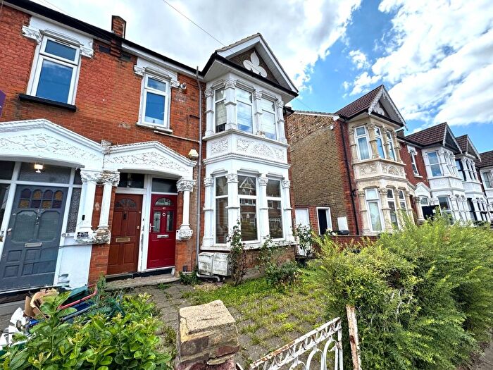 1 Bedroom Flat For Sale In Hounslow, TW3