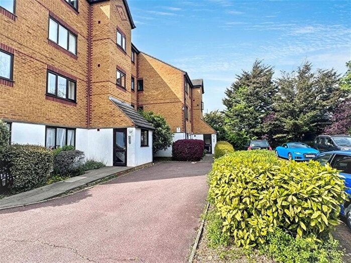2 Bedroom Flat To Rent In Alan Hocken Way, West Ham, E15