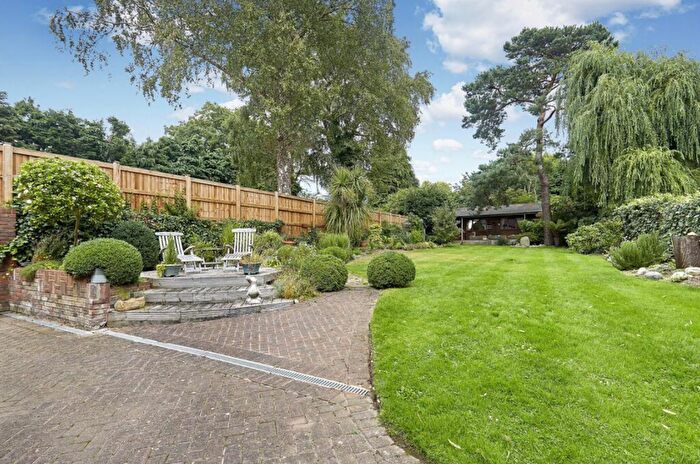 5 Bedroom Property To Rent In Fairholme Gardens, London, N3