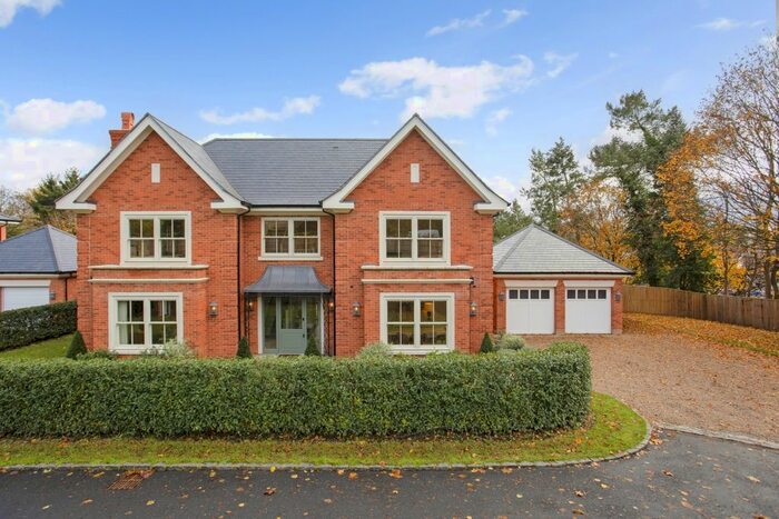 5 Bedroom Detached House To Rent In Fairview Trading Estate, Reading Road, Henley-On-Thames, RG9