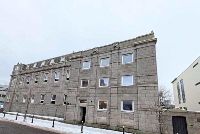 2 Bedroom Flat To Rent In Union Grove Court, Union Grove, Aberdeen, AB10