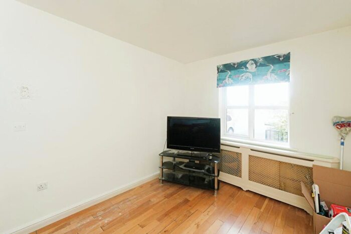 4 Bedroom Town House For Sale In Lathom Close, Liverpool, L36