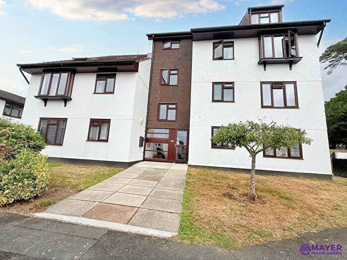 1 Bedroom Flat For Sale In St Boniface Close, Plymouth, PL2