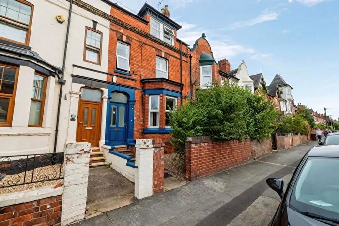 7 Bedroom House Of Multiple Occupation For Sale In West Parade, Lincoln, LN1