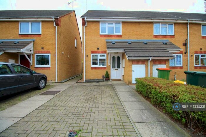 2 Bedroom End Of Terrace House To Rent In Fernhill Street, London, E16