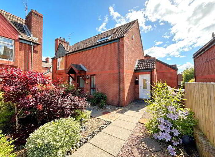 2 Bedroom Apartments For Sale In Chichester Gardens, Belfast, BT15