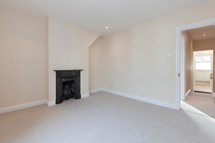 4 Bedroom Terraced House To Rent In South Street, Central Oxford, OX2