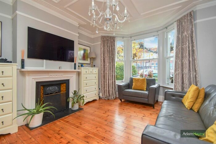 4 Bedroom Terraced House To Rent In Bow Lane, North Finchley, N12