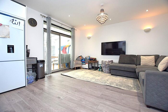 2 Bedroom Bungalow To Rent In Purland Close, Dagenham, RM8