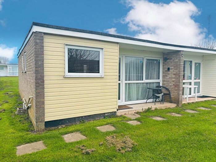 2 Bedroom Chalet For Sale In Newport Road, Hemsby, Great Yarmouth, NR29