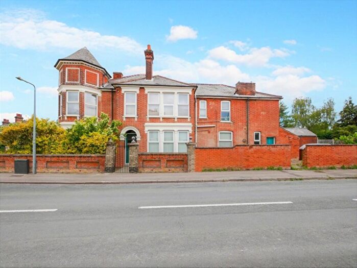 2 Bedroom Flat For Sale In Norwich Road, Ipswich, Suffolk, IP1