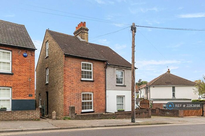 4 Bedroom Semi-Detached House To Rent In Bridgen Road, Bexley, DA5