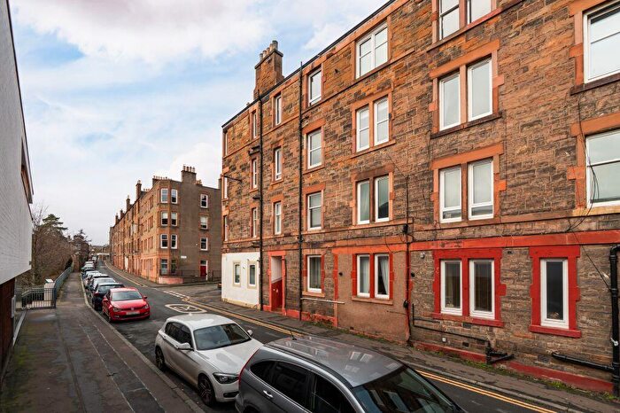 2 Bedroom Flat For Sale In / Hawthornvale, Edinburgh, EH6