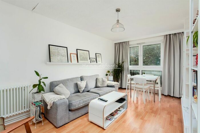 4 Bedroom Flat To Rent In Wellington Row, London, E2