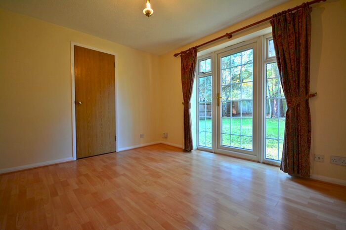 1 Bedroom Flat To Rent In Draycott, Bracknell, RG12