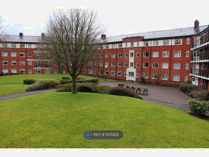 2 Bedroom Flat To Rent In Melmerby Court, Salford, M5