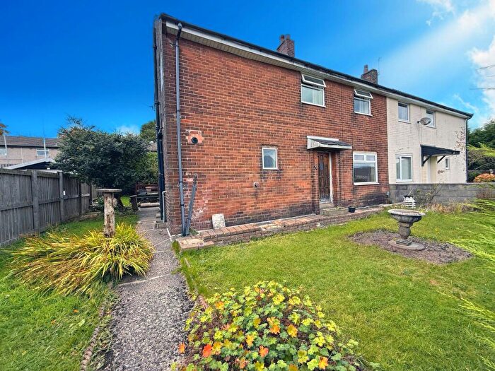 3 Bedroom Semi-Detached House For Sale In Alder Grove, Halifax, HX2