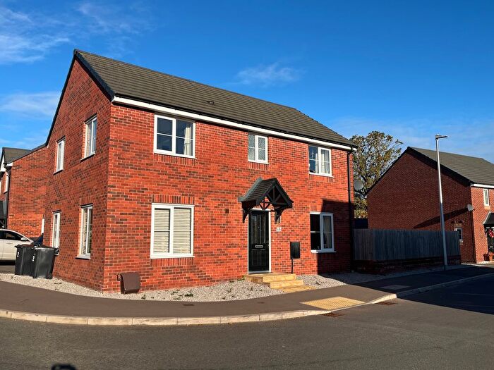 4 Bedroom Detached House For Sale In Down Meadow, Bedworth, CV12