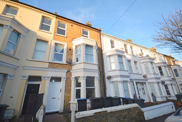 2 Bedroom Flat To Rent In Gordon Road, Cliftonville, CT9