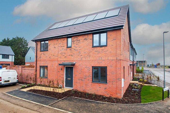 3 Bedroom Semi-Detached House To Rent In Braford Close, Milton Keynes, MK8