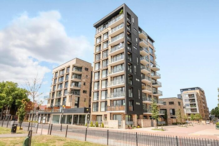 1 Bedroom Flat To Rent In Albany Road Camberwell, SE5